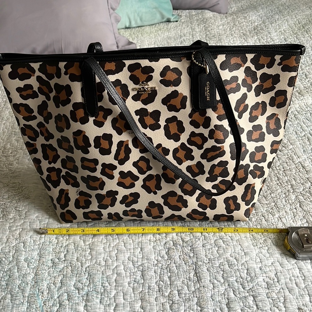 Beautiful Coach Tote